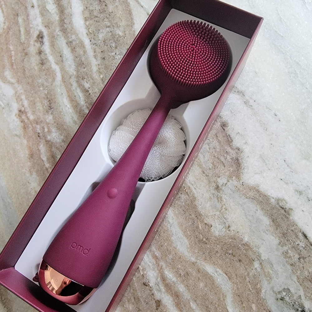 PMD Clean Body, Berry. Brand New in Box!